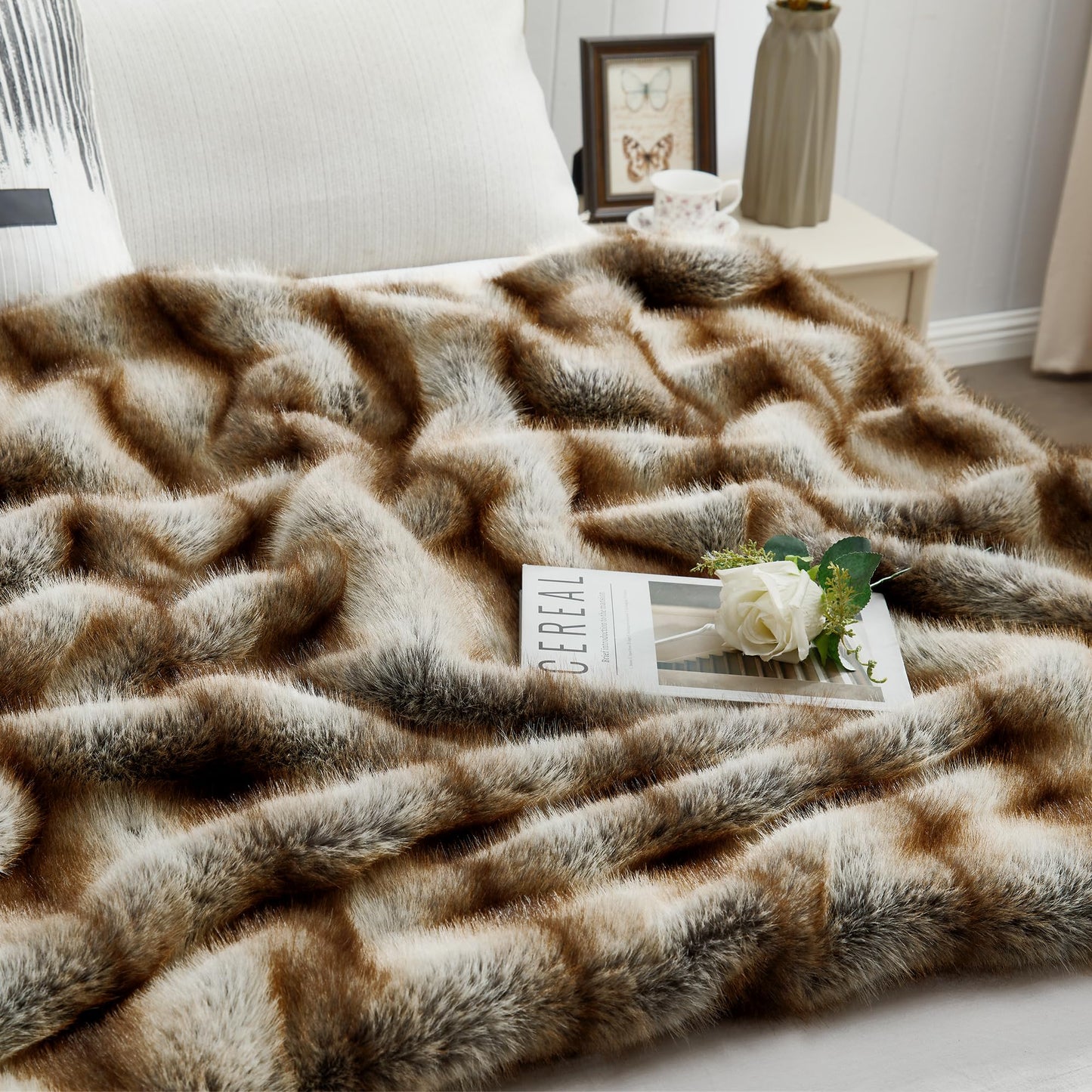 Luxury Double-Sided Faux Fur Throw Blanket